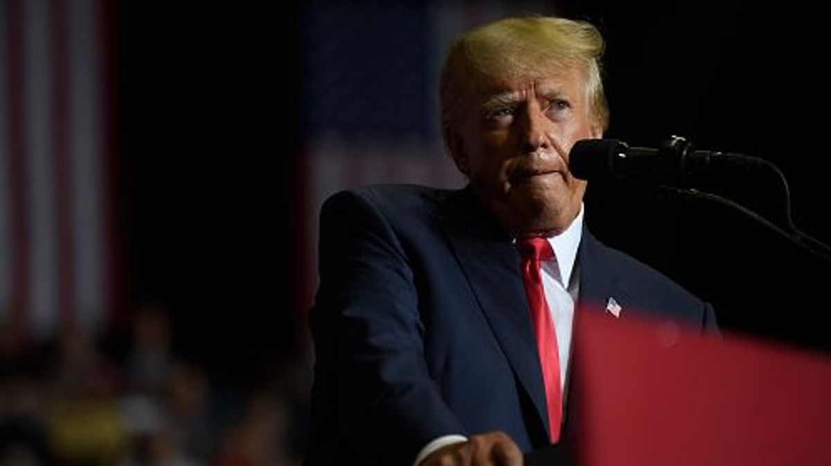 Donald Trump en un mitin de campaña Donald Trump en un mitin de campaña