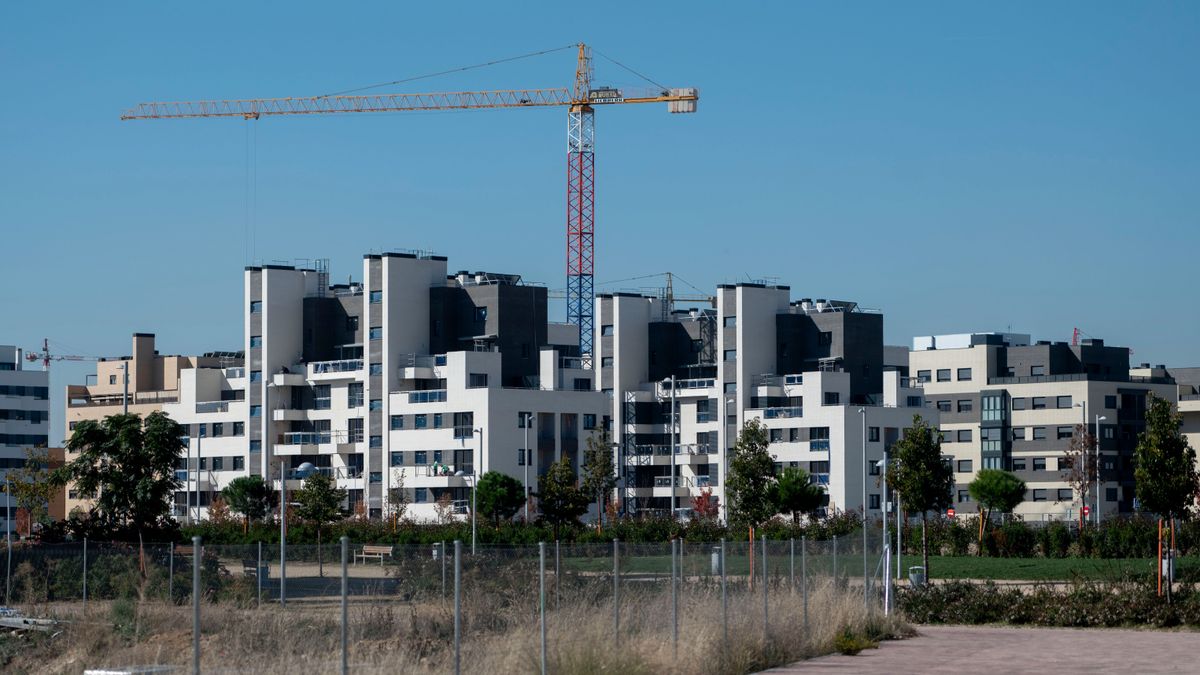 EuropaPress 4037830 grua zona construccion edificios 27 octubre 2021 madrid espana sector EuropaPress 4037830 grua zona construccion edificios 27 octubre 2021 madrid espana sector