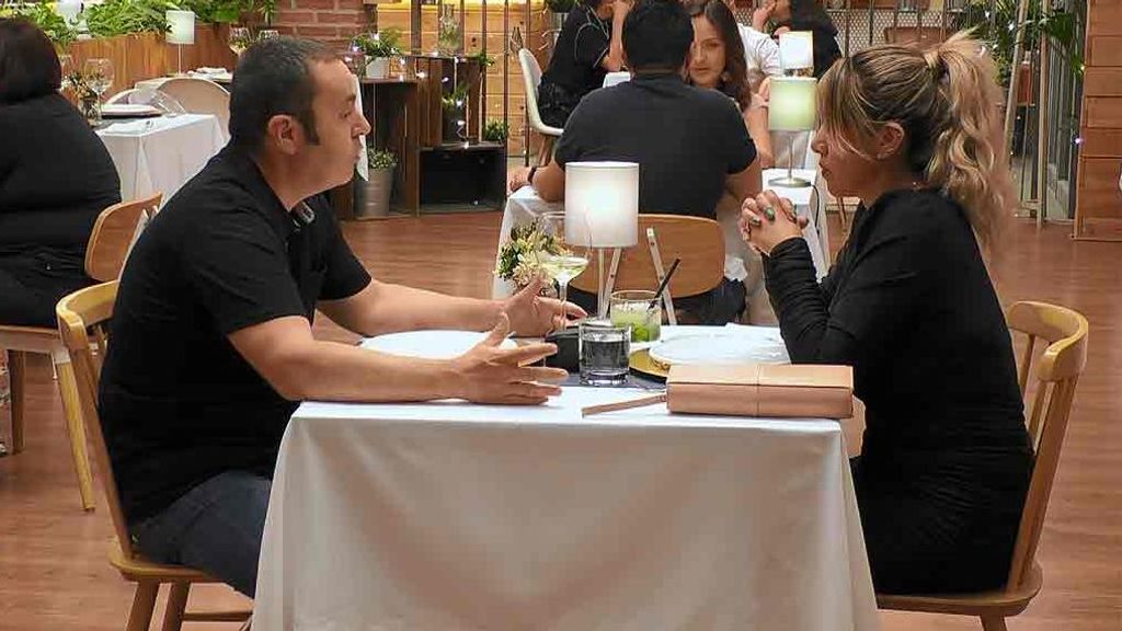 Mar y Roberto durante su cita en 'First Dates'