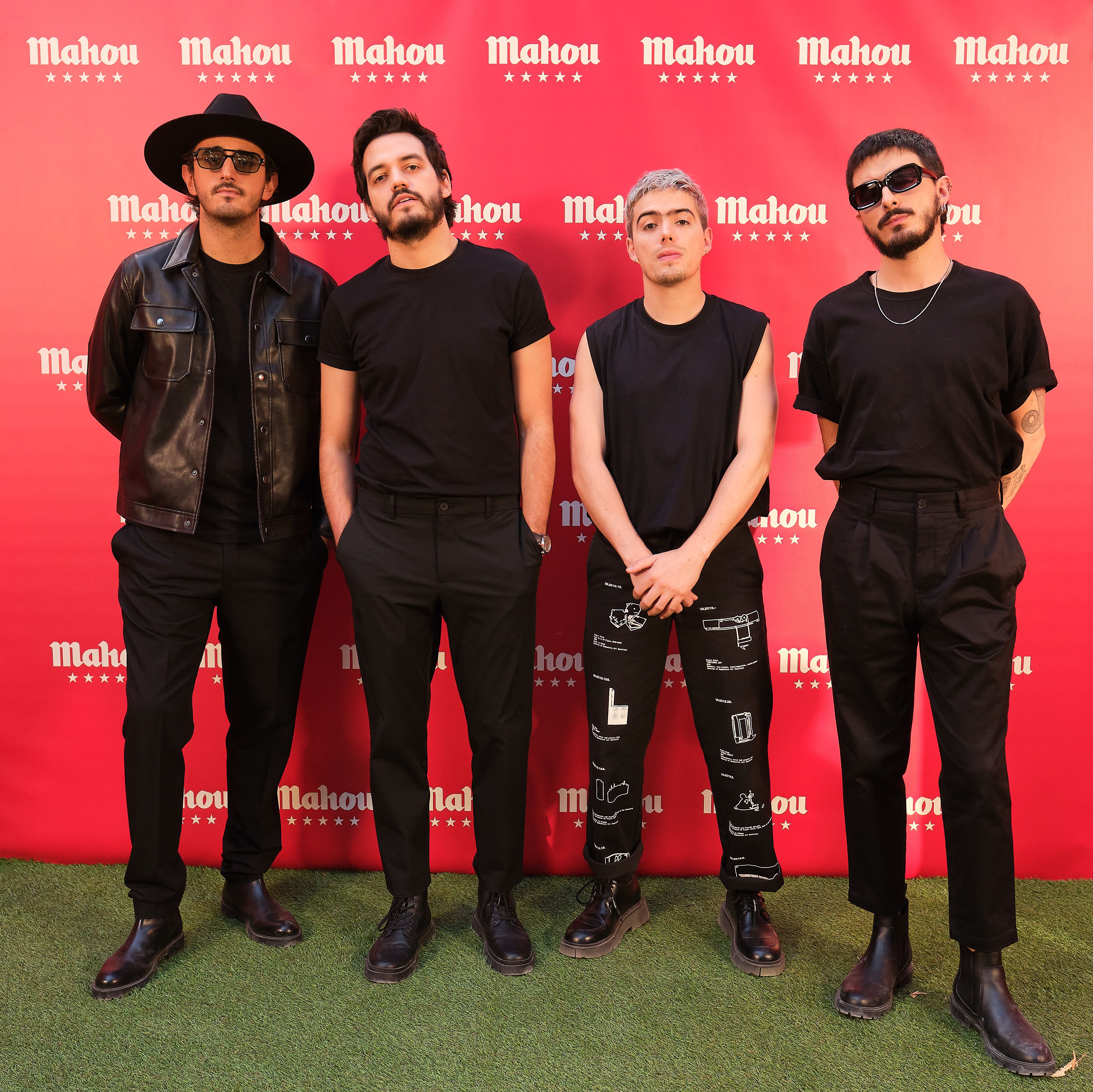 También la banda Morat, que acudió al completo (y combinados) para presentar su último hit