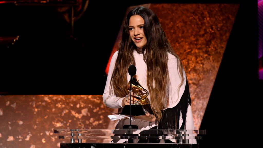 Rosalía recibe un Premio Grammy por 'El mal querer'