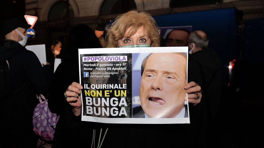 Protesta contra la candidatura de Silvio Berlusconi como Presidente de la República en enero