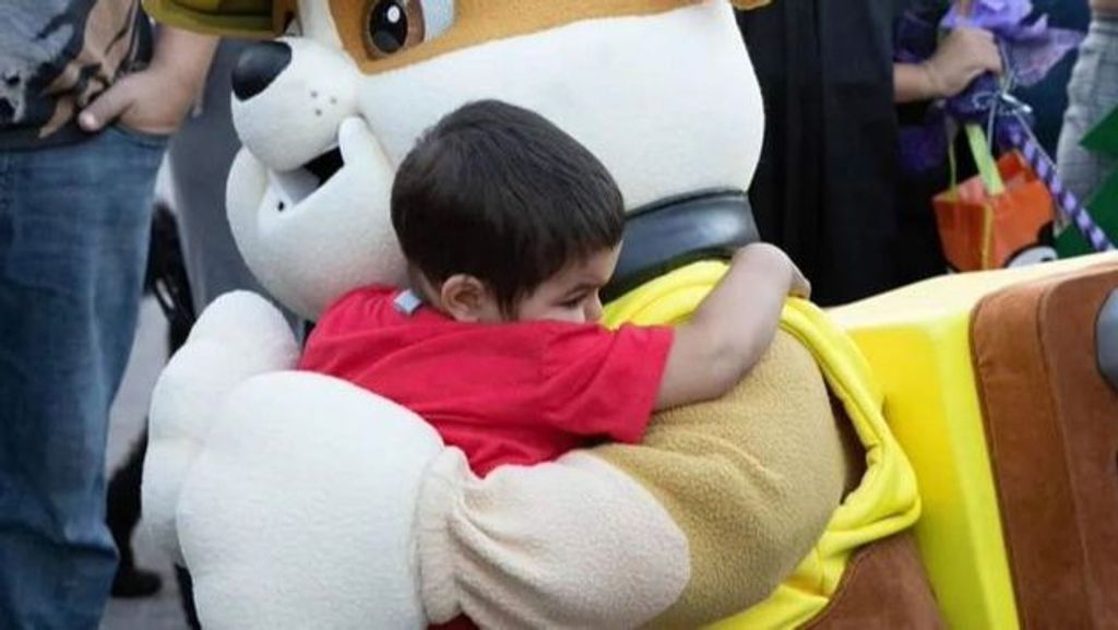 Halloween por una buena causa: sorprender a un niño con cáncer terminal