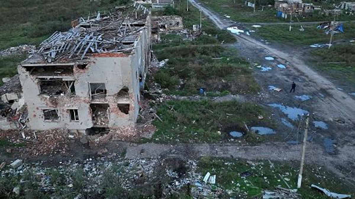 Las fuerzas ucranianas reclaman territorio alrededor de Járkov Las fuerzas ucranianas reclaman territorio alrededor de Járkov