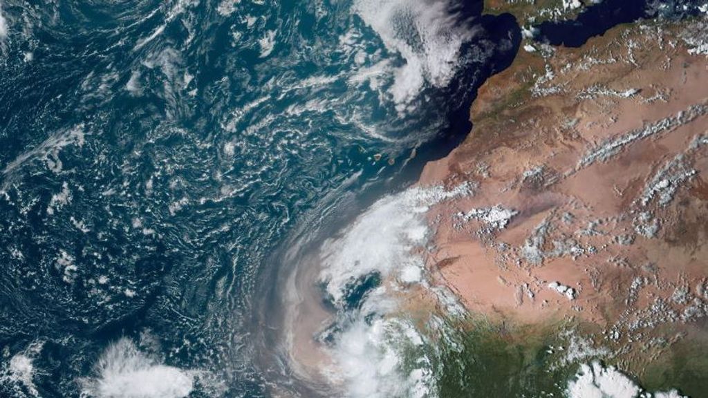Pendientes de Canarias: la llegada de un ciclón tropical pone en alerta a las islas