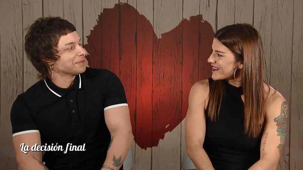 Un físico rompe el sueño caravaning de Joel y Miriam de ‘First Dates’: “El viaje en furgo sí lo podemos hacer”