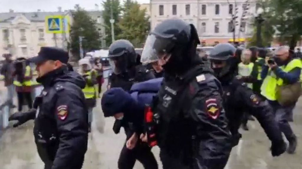 Cientos de rusos detenidos en las protestas por la movilización decretada por Putin