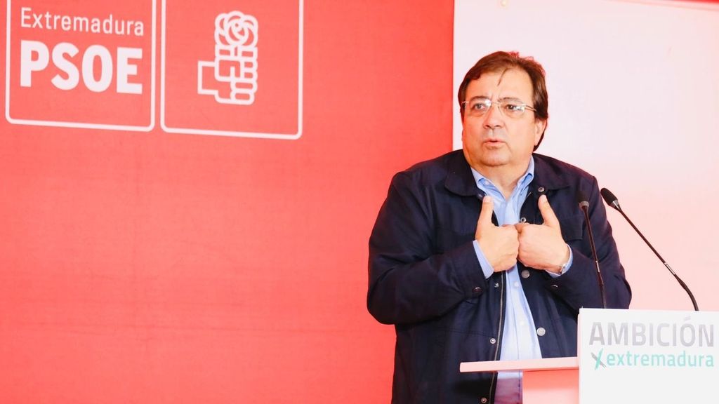 Fernández Vara dice sentirse "muy orgulloso" de que Pedro Sánchez aspire a ser presidente de la Internacional Socialista