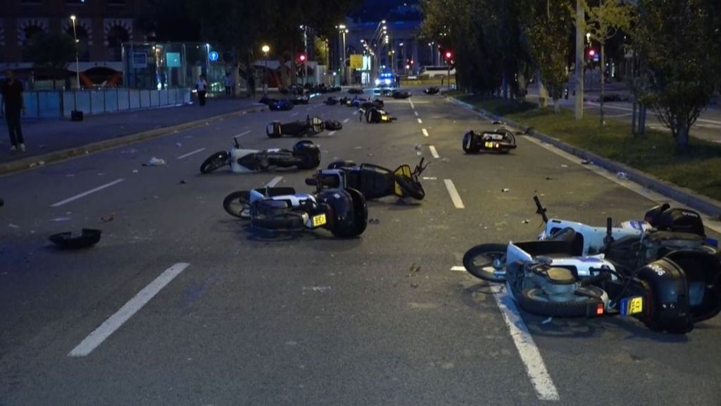Un joven muerto, 12 detenidos y saqueos en la segunda noche de las fiestas de La Mercè en Barcelona