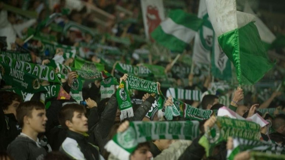 Aficionados del Racing de Santander (Archivo) Aficionados del Racing de Santander (Archivo)