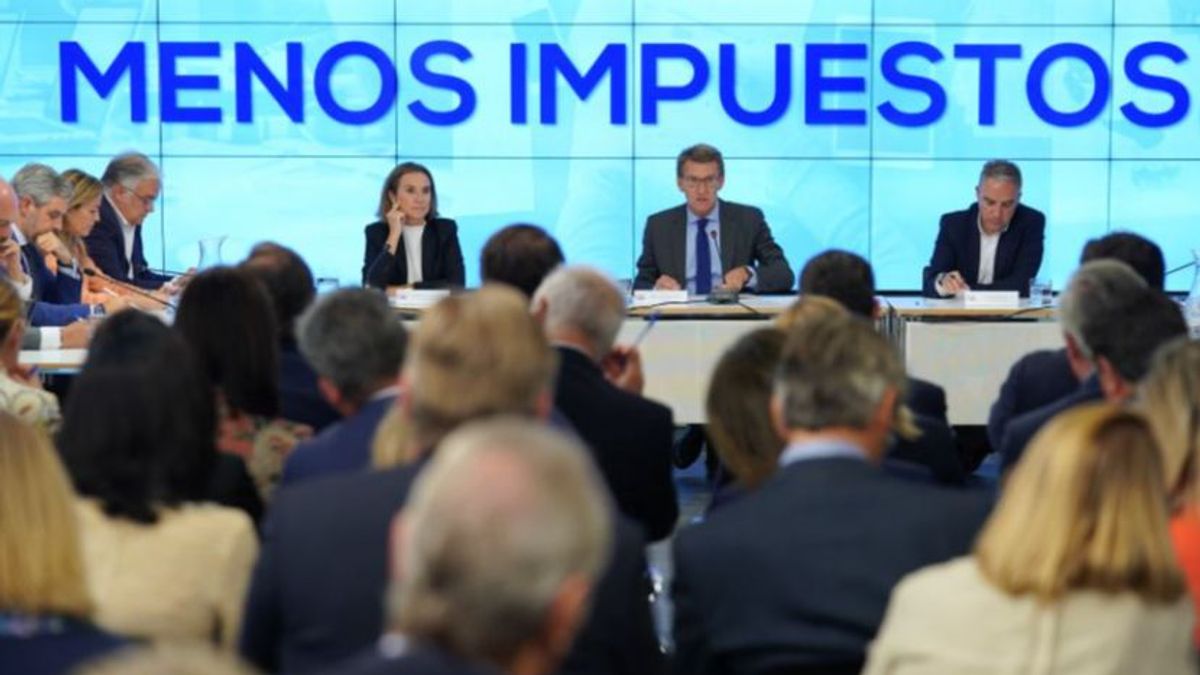 El presidente del PP, Alberto Núñez Feijoo, reúne a su Comité Ejecutivo en Génova