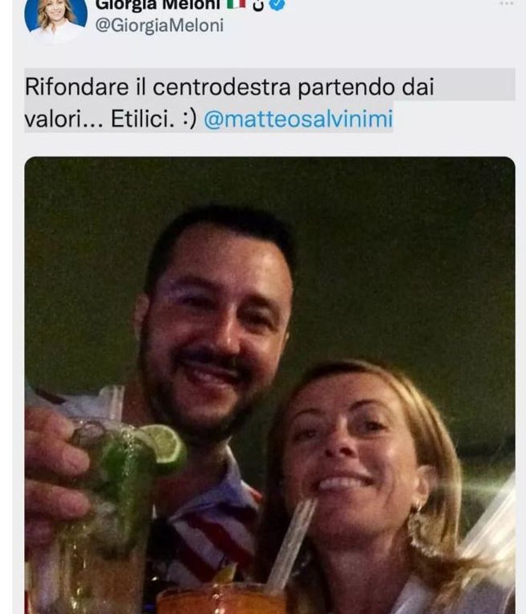Matteo Salvini junto a Giorgia Meloni, que gobernarán Italia en coalición.