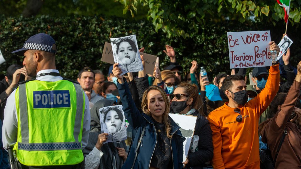 Protestas en las embajadas de Irán en Londres