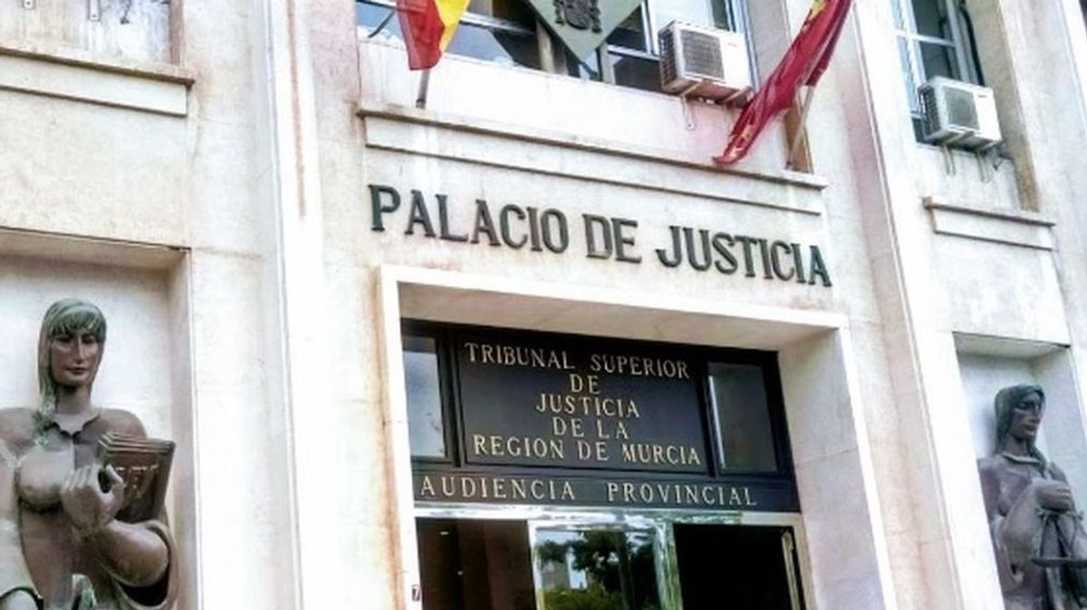 Condenado por violar a una joven después de que se negase a realizarle una felación en Murcia