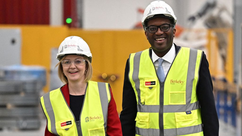 La primera ministra Liz Truss y su ministro de Hacienda, Kwasi Kwarteng