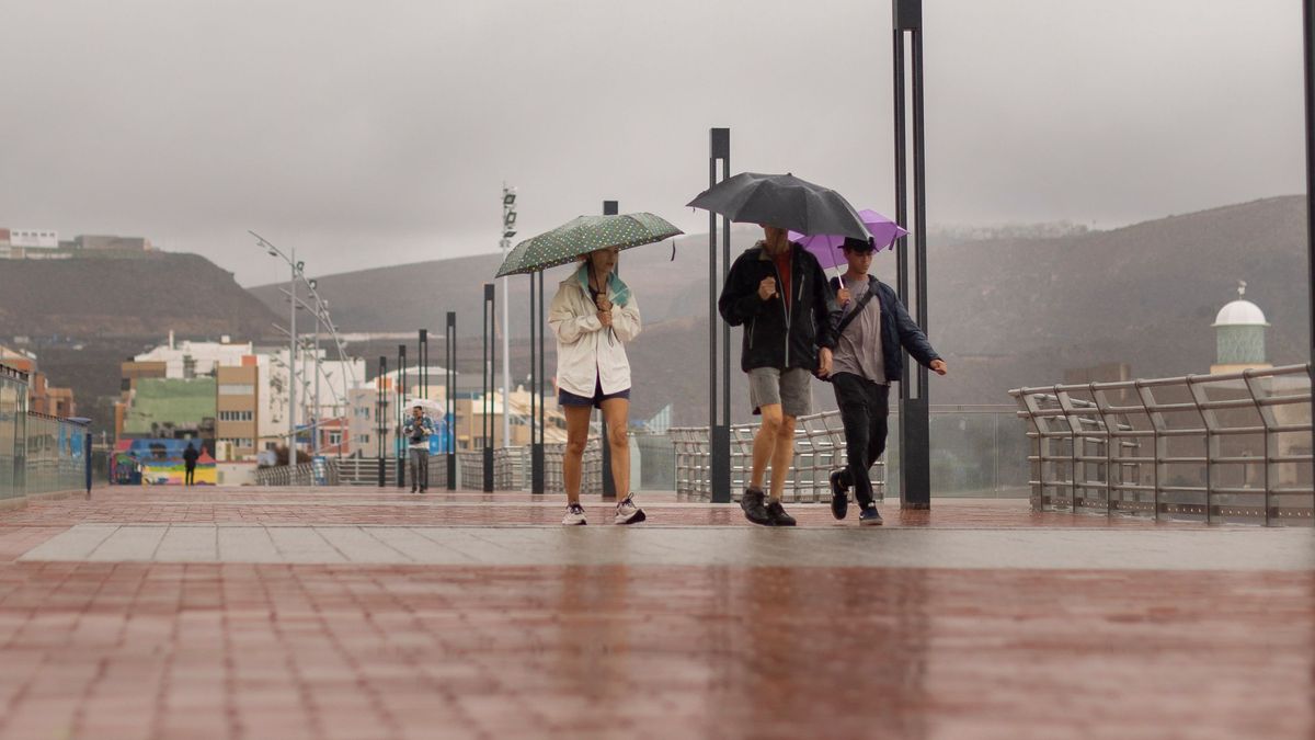 Una vaguada trae lluvias viento y el frío a gran parte de España
