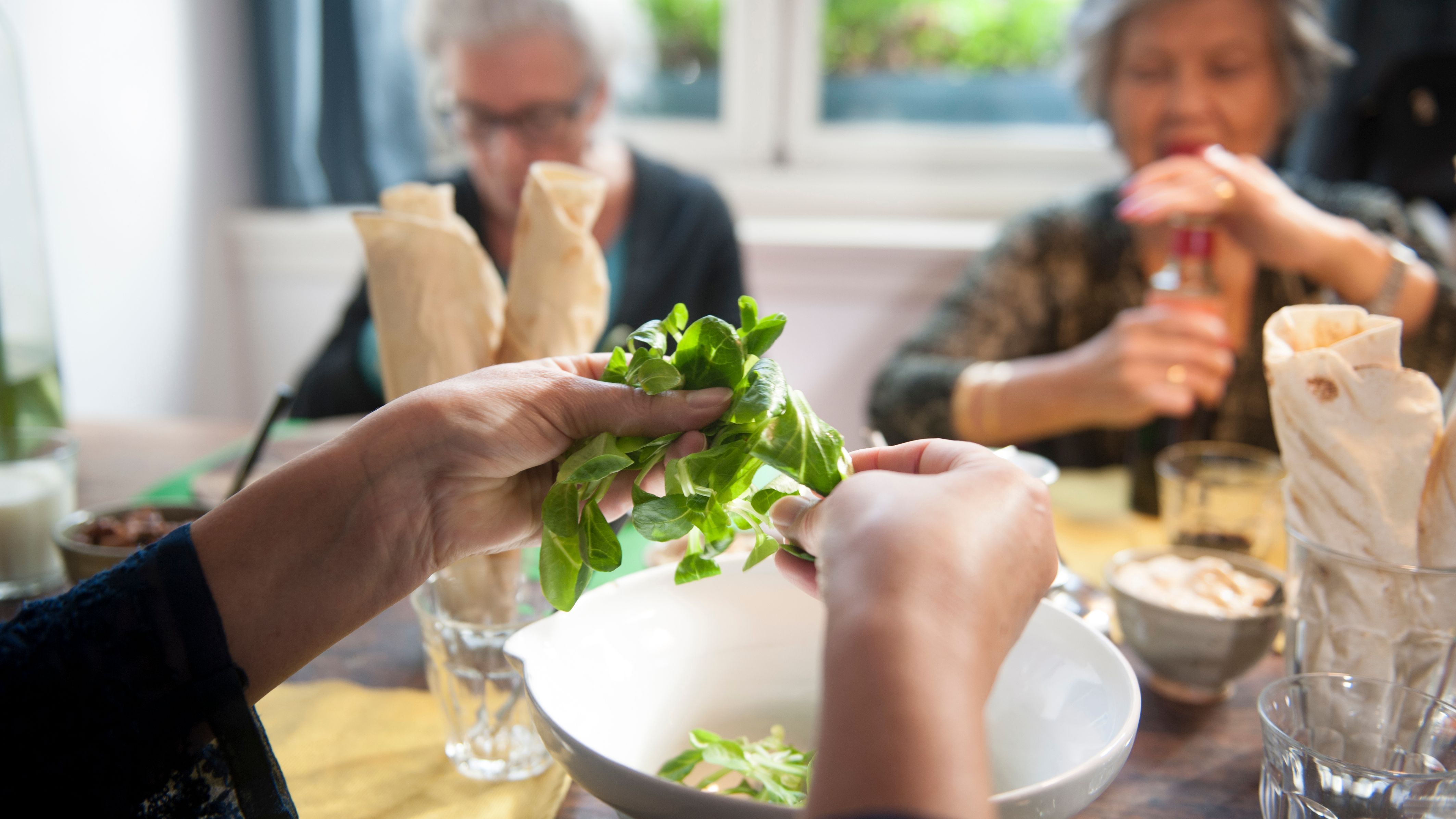 El debate sobre la comida en las residencias de mayores
