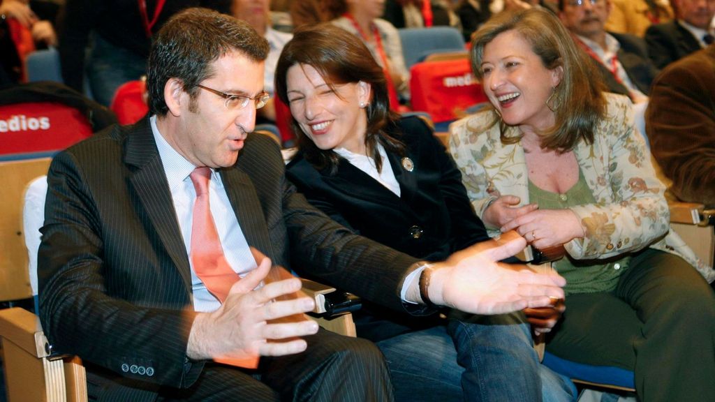 Feijóo y Yolanda Díaz charlan en un congreso de CC.OO. en 2009