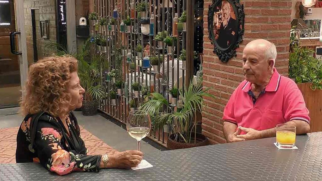 Juan y Beatriz durante su cita en 'First Dates'