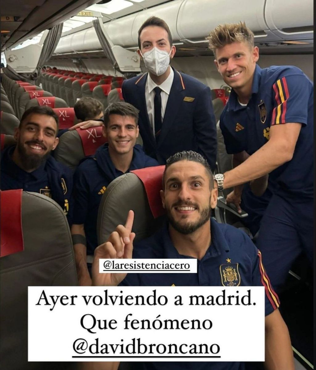 Los futbolistas de la selección con "Broncano"