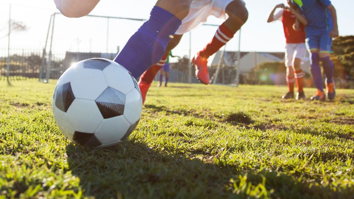 Paran un partido de fútbol de infantiles en Sant Vicenç de Castellet por insultos racistas contra un niño