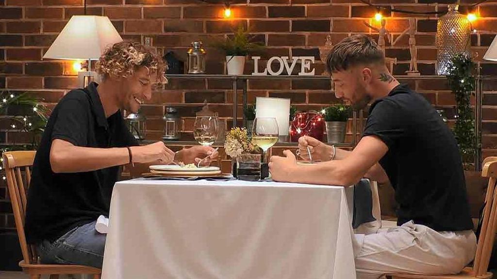 Alan y Gianpaolo durante su cita en 'First Dates'