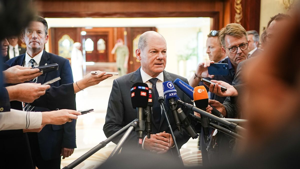 EuropaPress 4703842 25 september 2022 qatar doha german chancellor olaf scholz speaks to media EuropaPress 4703842 25 september 2022 qatar doha german chancellor olaf scholz speaks to media