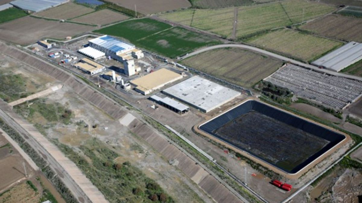 Archivo. Panorámica aérea de la desaladora del Bajo Almanzora en Villaricos. Archivo. Panorámica aérea de la desaladora del Bajo Almanzora en Villaricos.