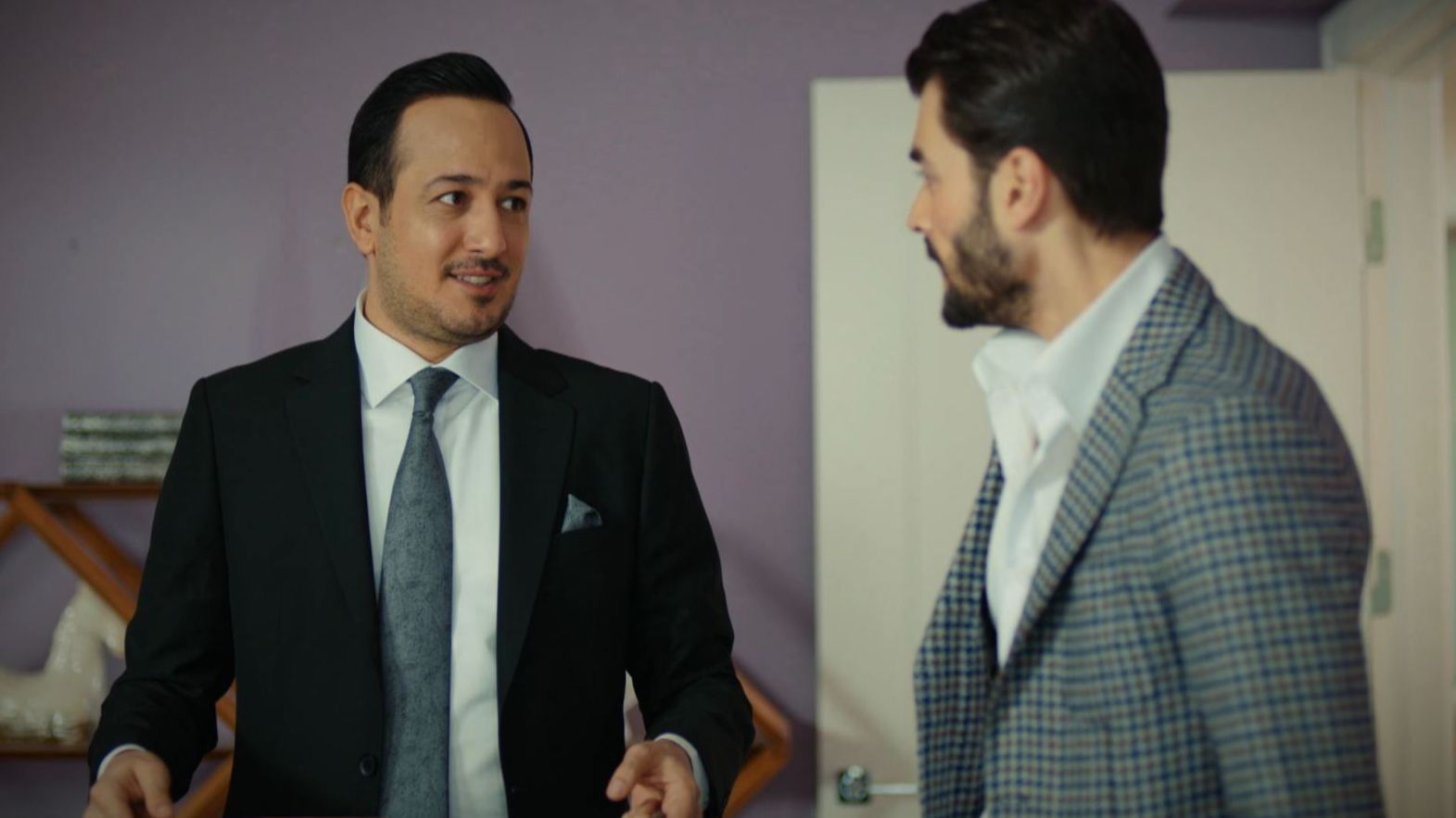 Cemal acorrala a Mahir