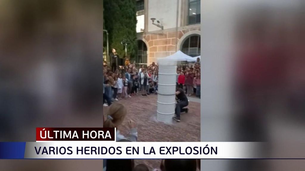Una decena de heridos en una explosión en la casa de Cultura de Girona
