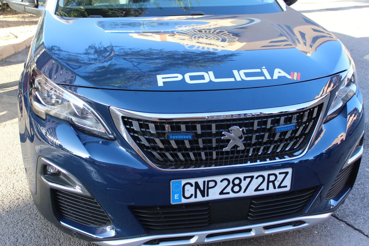 Coche de la Policía Nacional Coche de la Policía Nacional