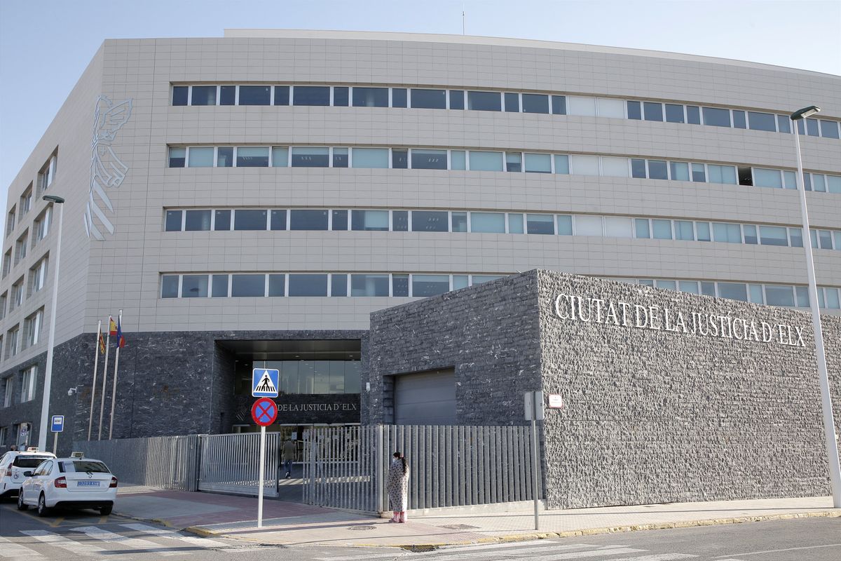 Archivo - Fachada de la Ciutat de la Justicia de la Audiencia de Alicante, sede de Elche