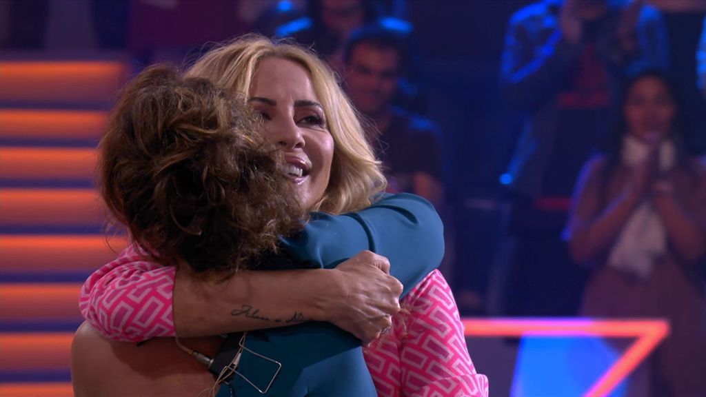 El abrazo de Vicky Larraz y Marta Sánchez