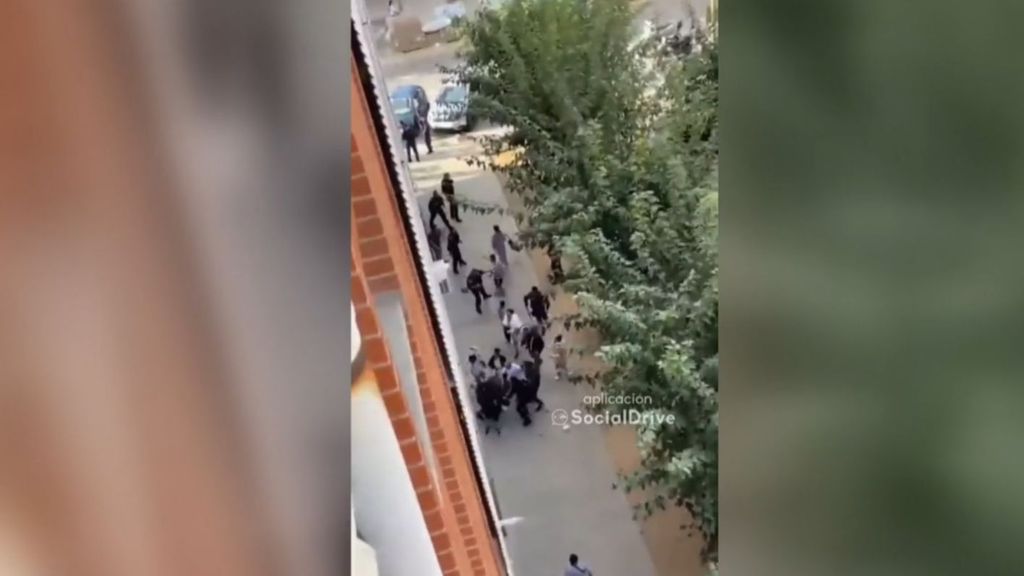 Un detenido y varias armas incautadas en una pelea multitudinaria en Cornellá de Llobregat