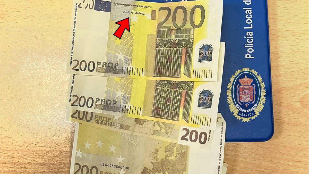 Detenido tras quedar con una mujer para comprarle un iPhone con billetes falsos en Granada Detenido tras quedar con una mujer para comprarle un iPhone con billetes falsos en Granada