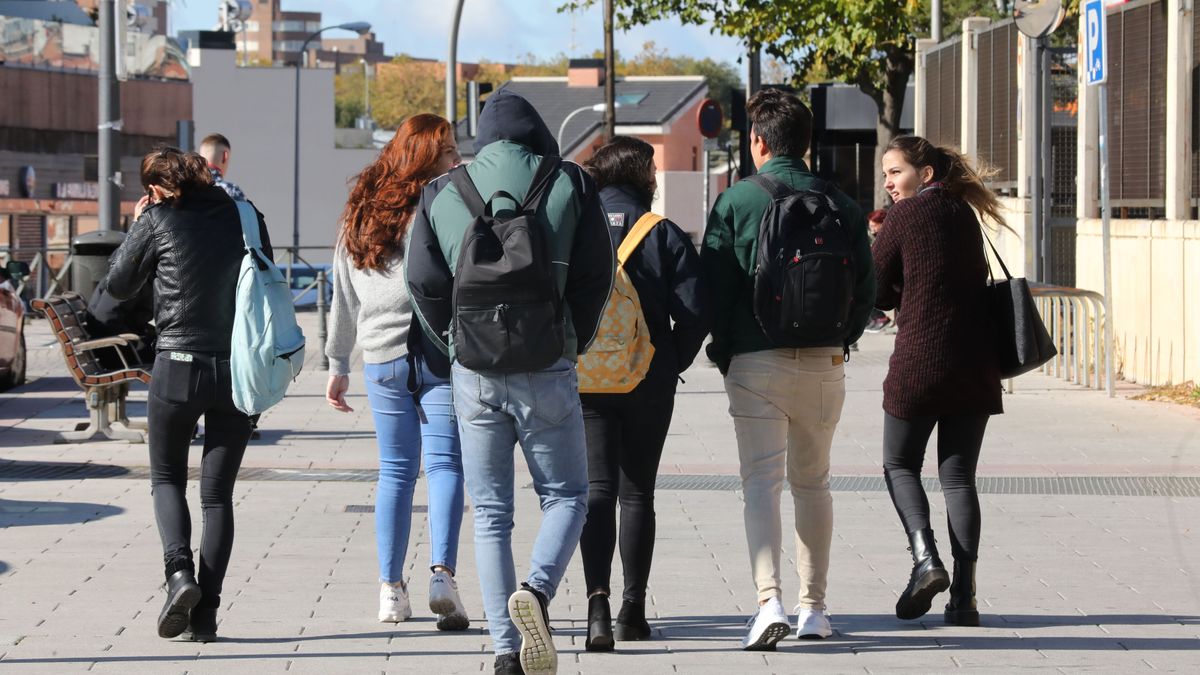 Estudiantes Estudiantes