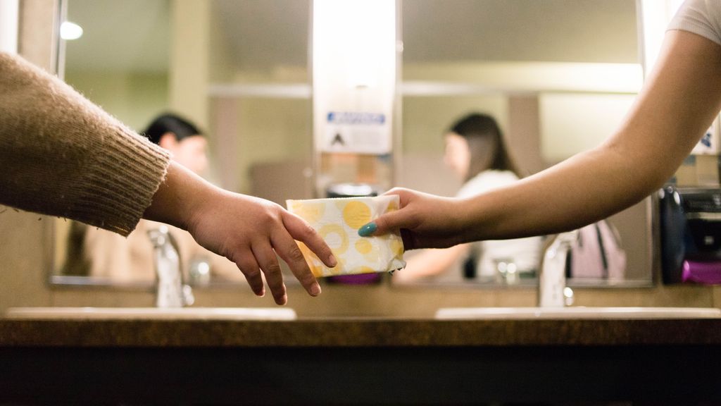 Solo la mitad de las mujeres acuden a la baja laboral por regla dolorosa