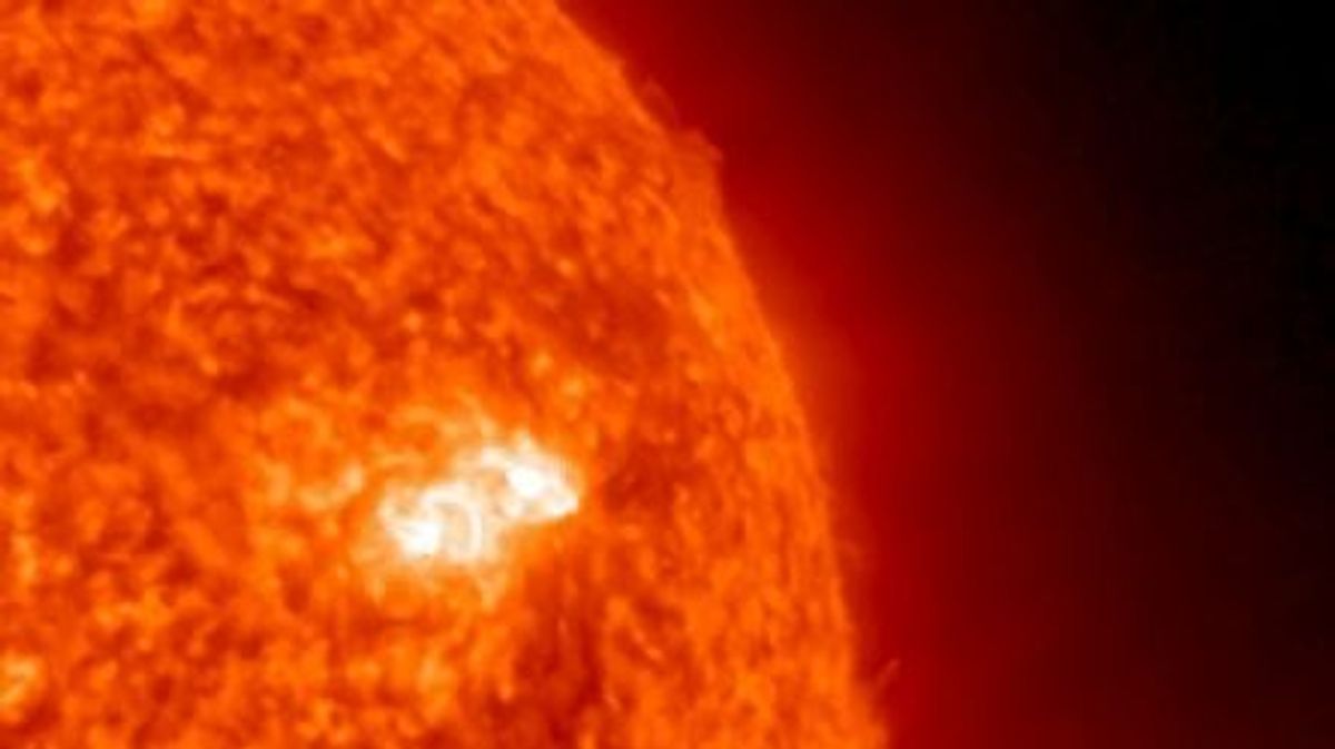 Eyección de plasma después de la llamarada X1 del 2 de octubre de la mancha solar AR3110