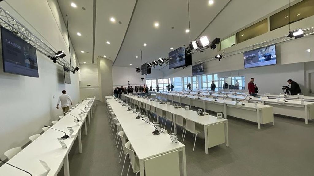 Sala de vistas habilitada para el juicio del tren Alvia.