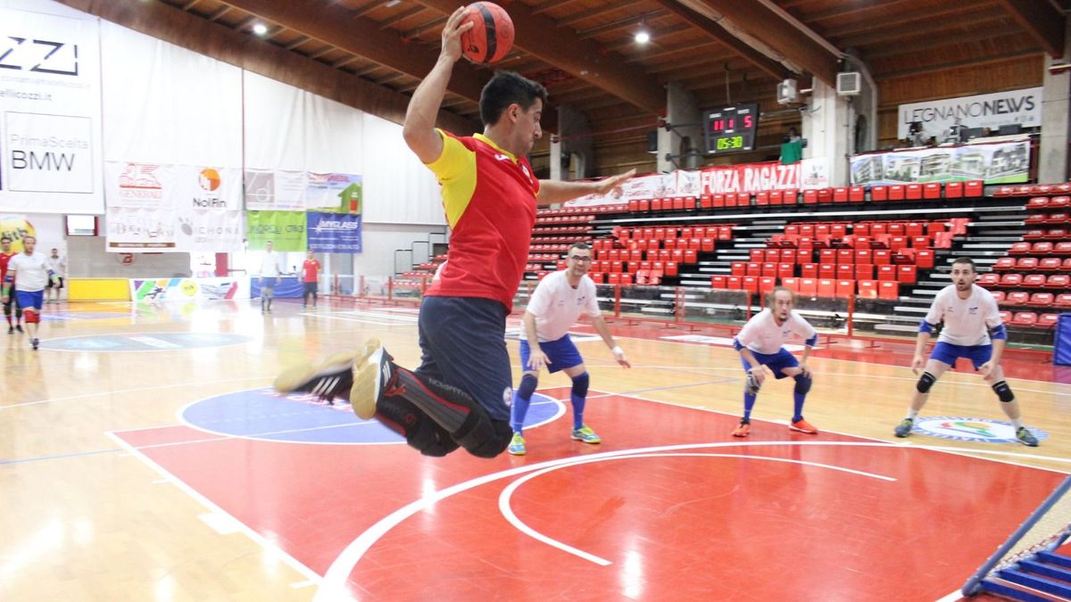 tchoukball.jpg tchoukball.jpg
