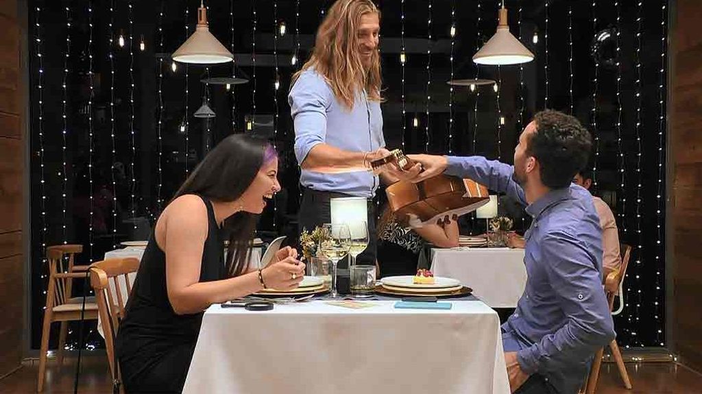 Teresa y Pedro durante su cita en 'First Dates'