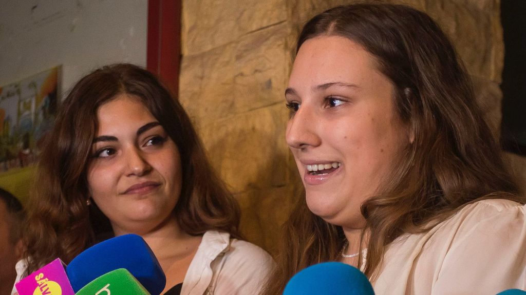 Andrea y Lola, hijas de Jesús Quintero