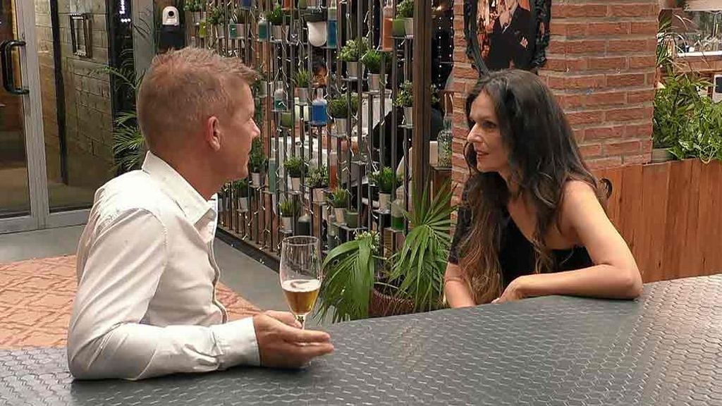 James y Cristina durante su cita en 'First Dates'