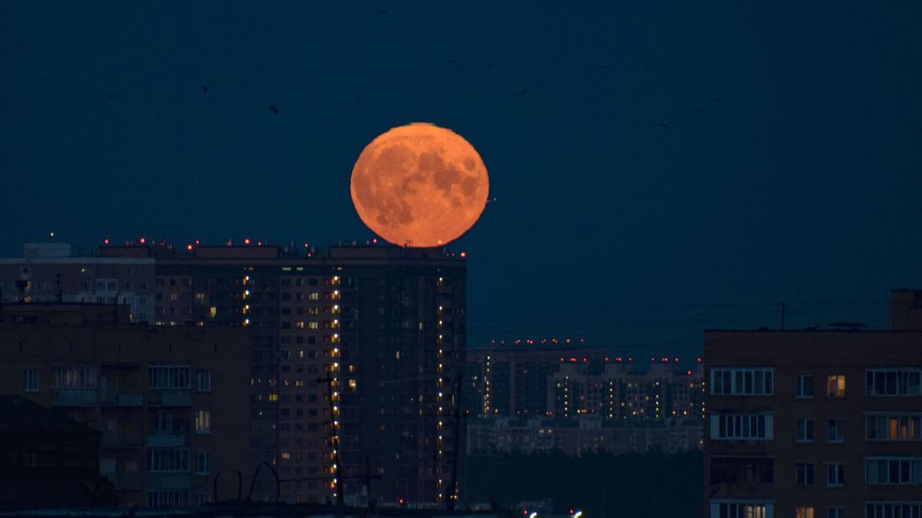 La luna se verá más grande y anaranjada de lo habitual
