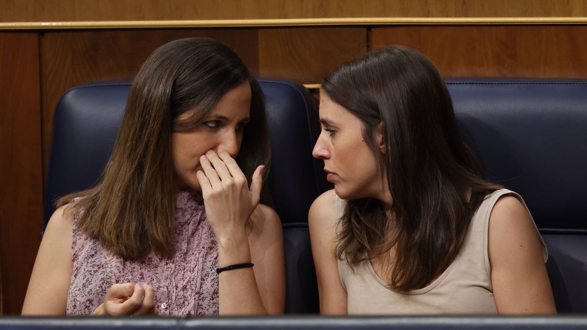 Las ministras de Podemos, Ione Belarra e Irene Montero, en una imagen de archivo en el Congreso