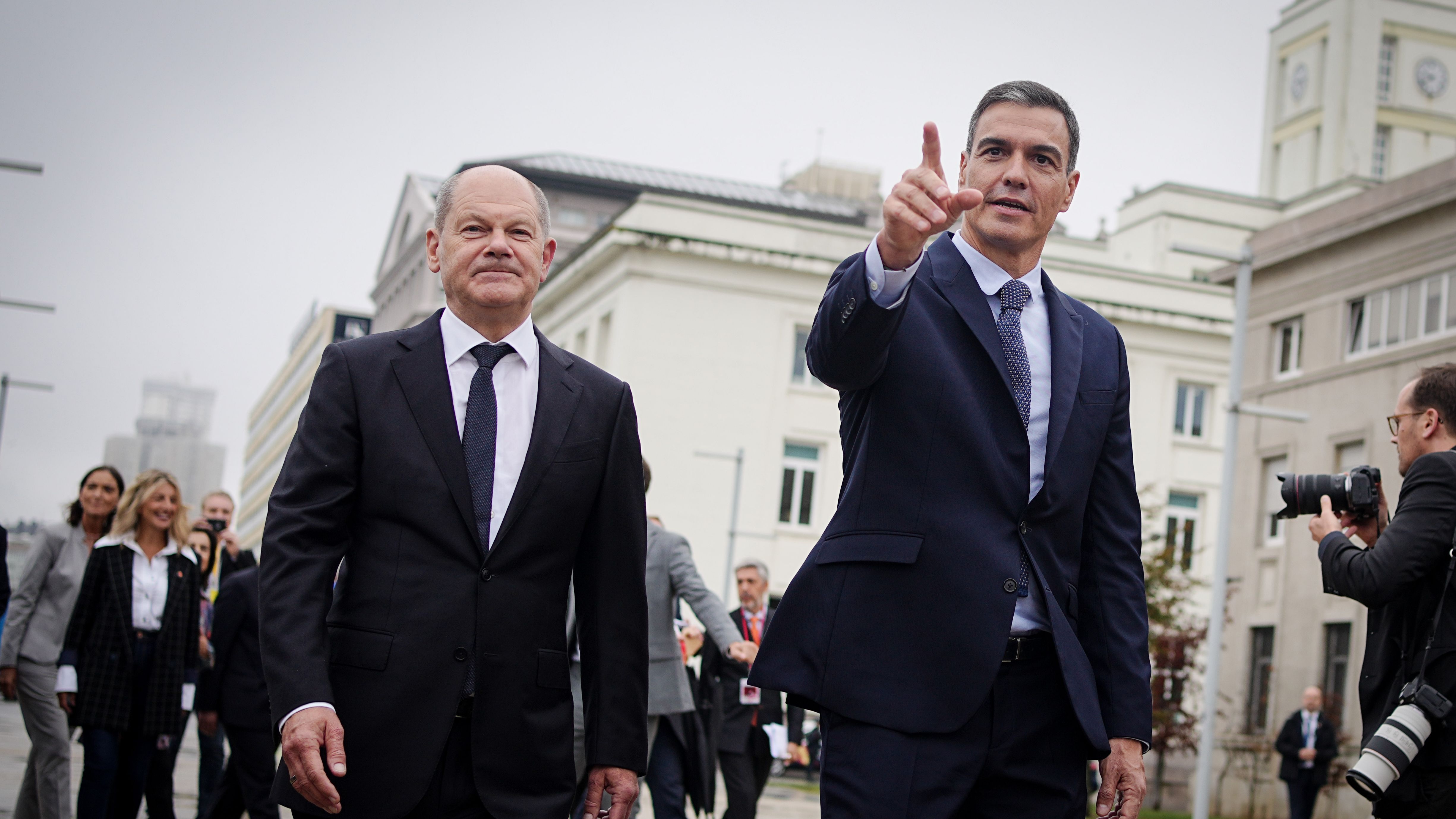 Sánchez and Scholz increase the pressure on Macron by demanding that the Midcat be operational in 2025
