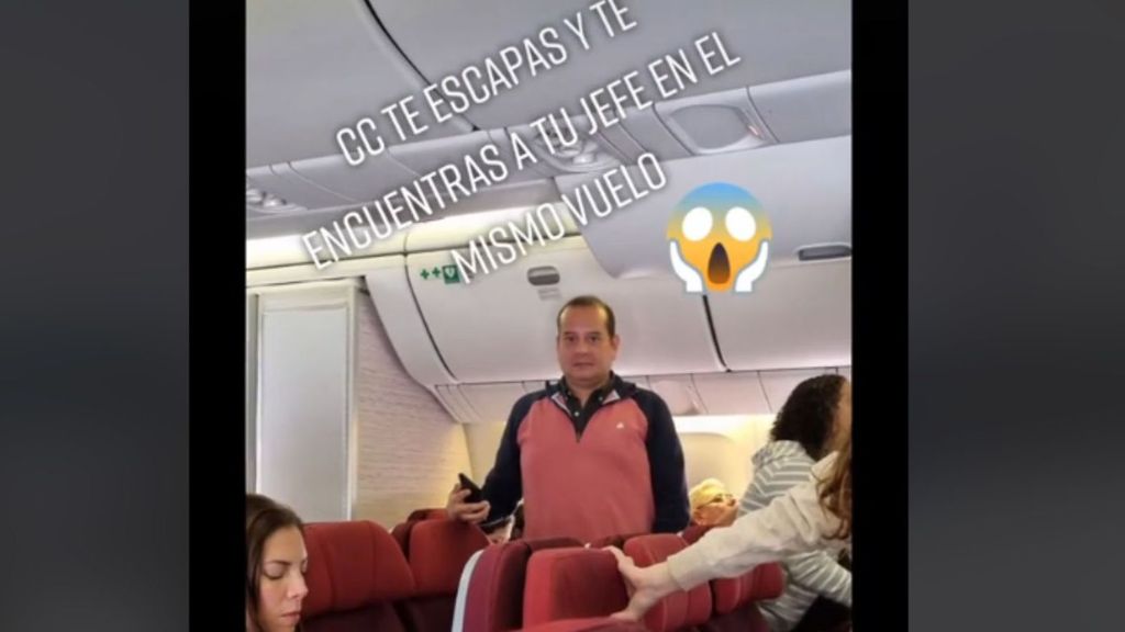 Se encuentra a su jefe en pleno vuelo