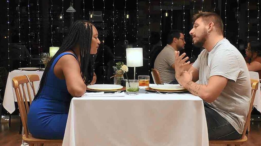 Cherel e Iván durante su cita en 'First Dates'