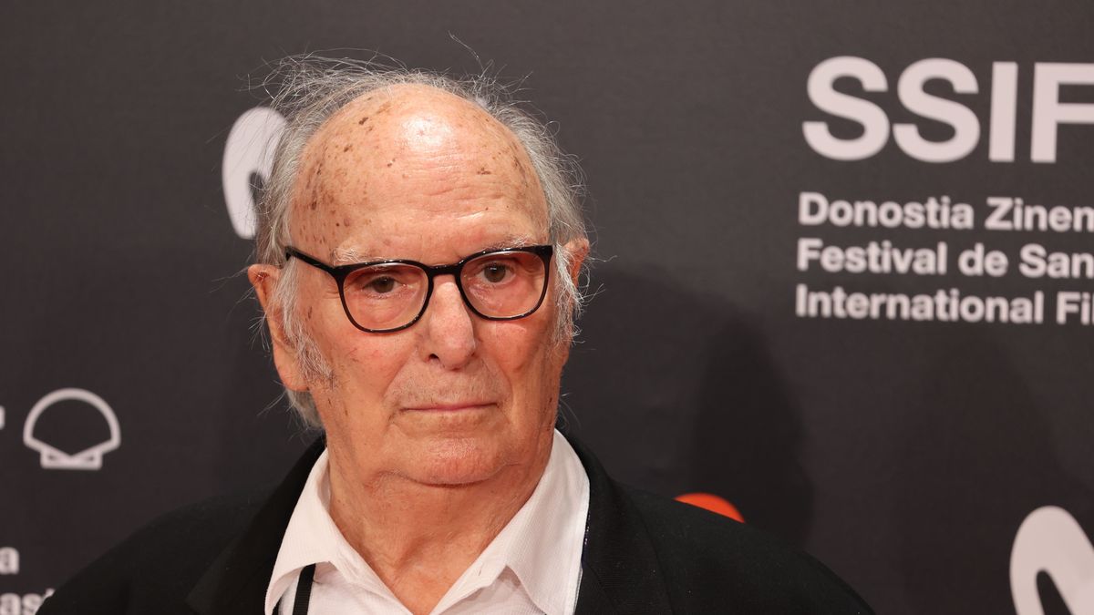 EuropaPress 3942854 cineasta carlos saura llega gala apertura festival san sebastian 2021 EuropaPress 3942854 cineasta carlos saura llega gala apertura festival san sebastian 2021