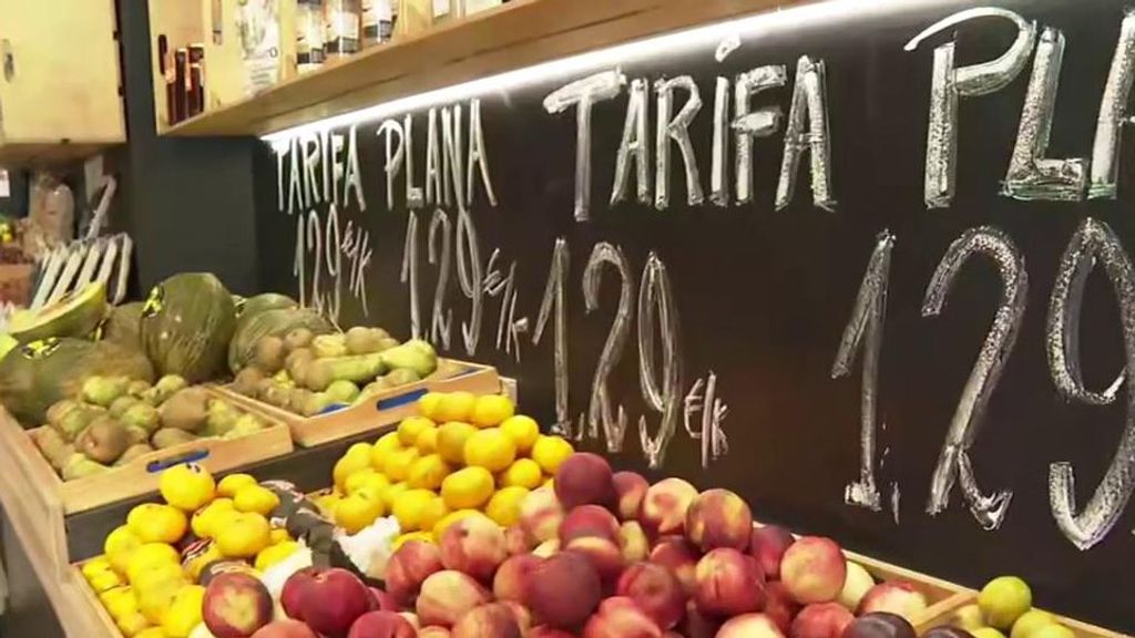 La iniciativa de una tienda de Santiago de Compostela: vender a tarifa plana la fruta